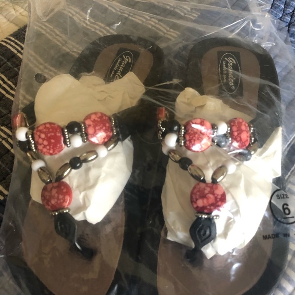 GrandCo Shoes - COPY - NWT GrandCo Red Granite stone beaded thong sandals